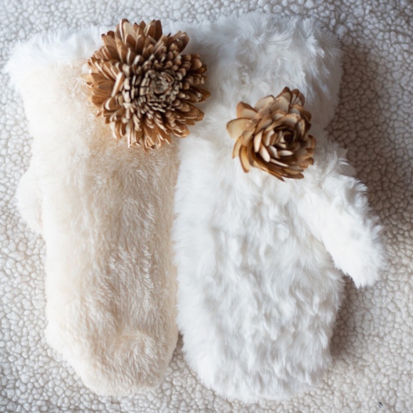 New Women's Mittens White Faux Fur Lined Winter Fashion Gloves Cozy luxury - Picture 9 of 9